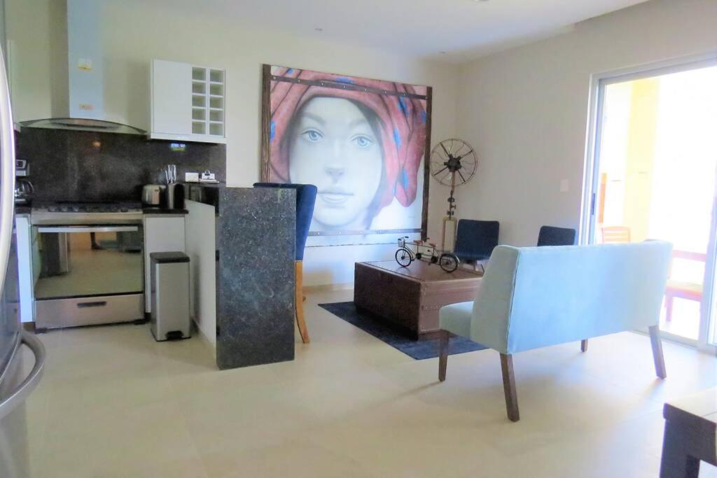 2 Bedrooms Luxury In Apartment *